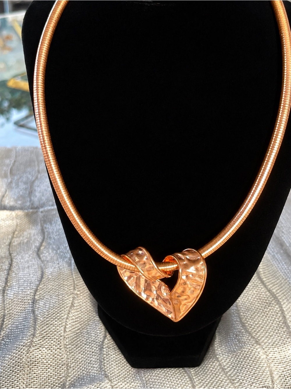 Women’s Rose Gold Heart Pendant Collar Statement Necklace Jewelry